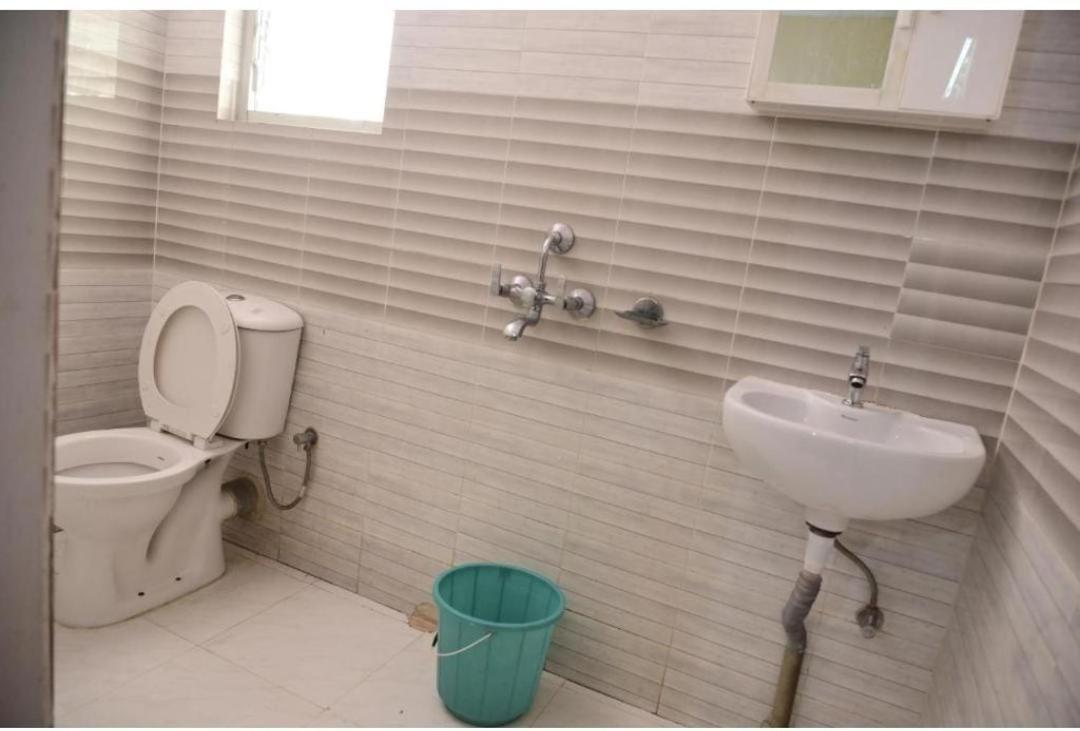 Quarto Inn Гувахати Екстериор снимка